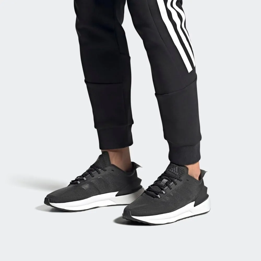 adidas Men's Avryn Shoe