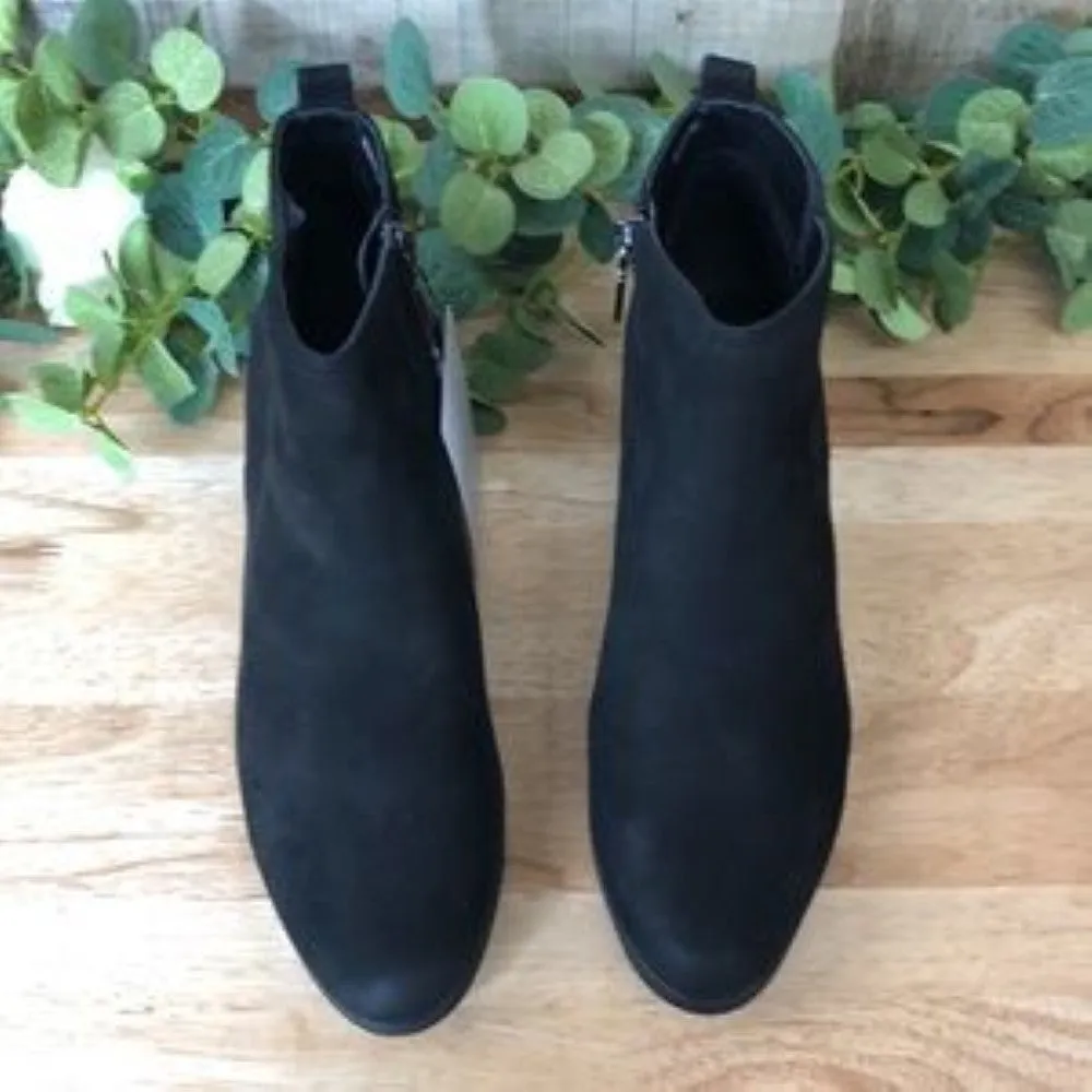 Aqua  Isla Almond Toe Ankle Fashion Boots, Black Suede, Size 8.0