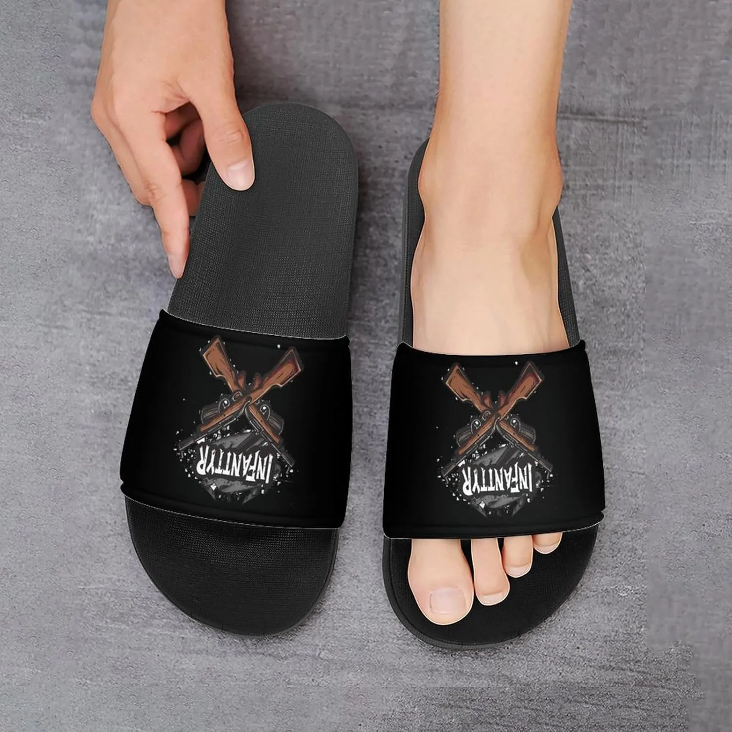 Army Infantry Crossed Rifles PVC Home Slippers Non-Slip Bathroom Slippers Durable Shower Shoes for Women Men