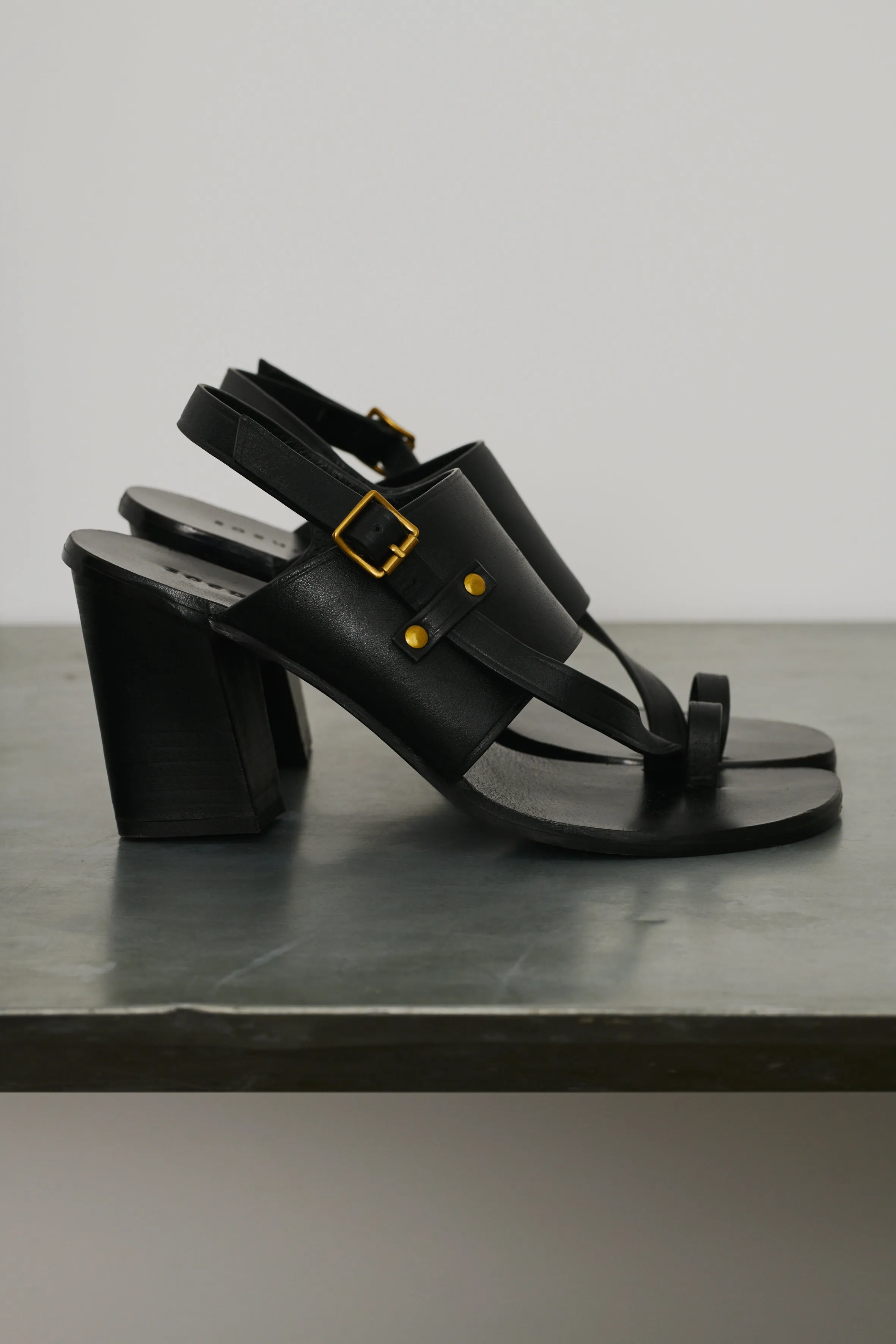BLACK ELISA SANDALS