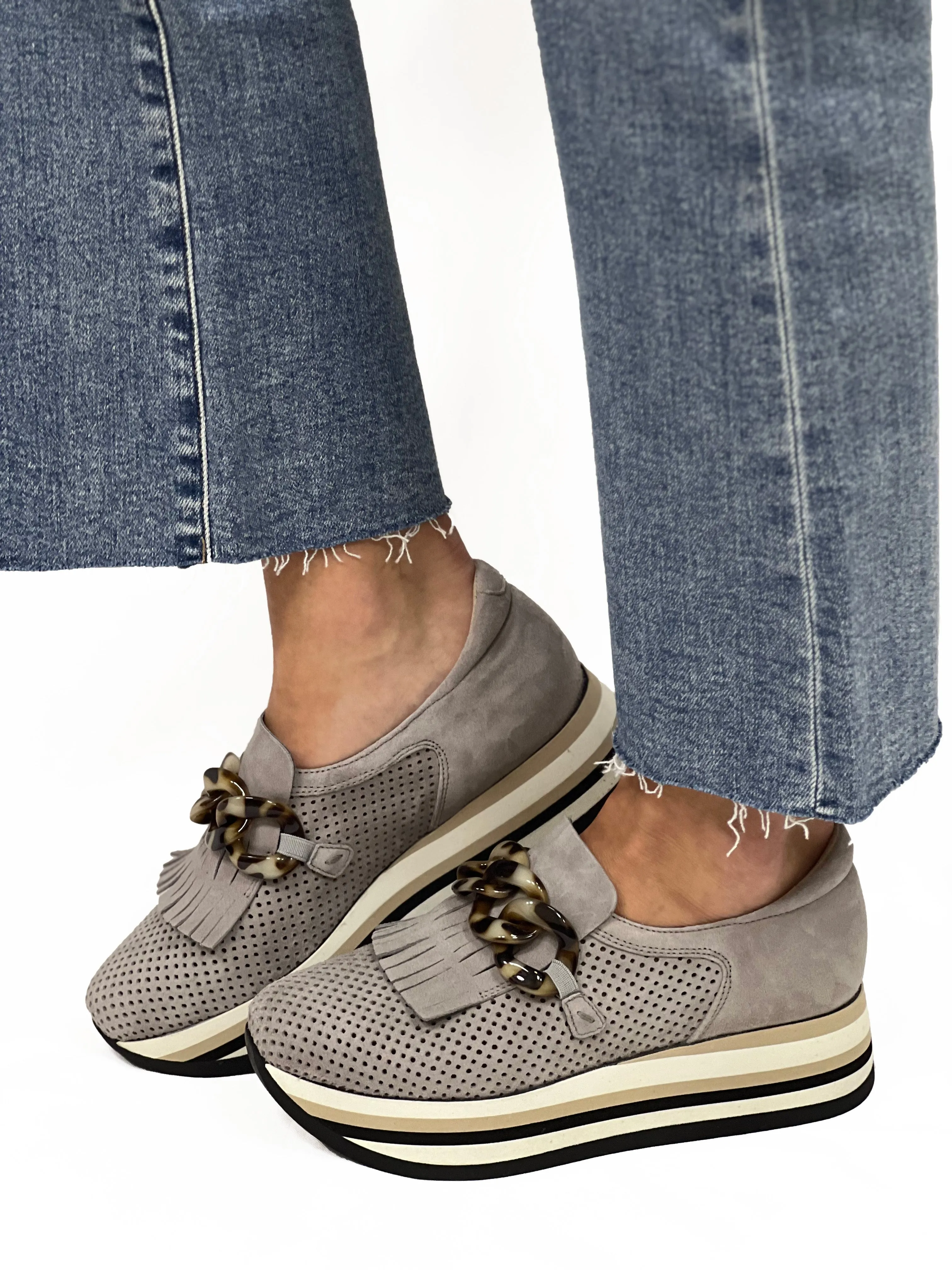 CARLY in Light Grey