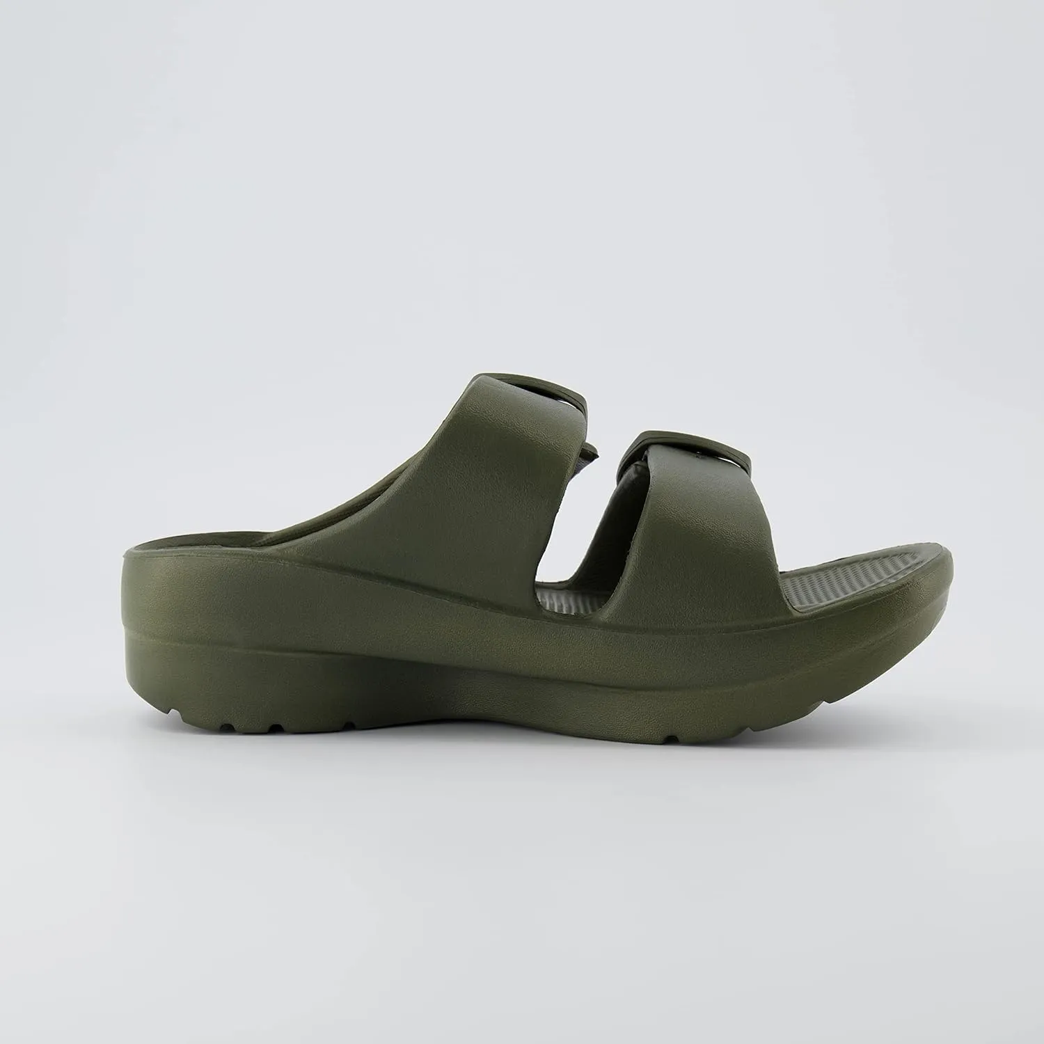 CUSHIONAIRE Women's Mesa recovery slide sandal with  Comfort
