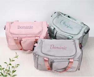 Customized Large Capacity Travel Duffle Bag with Embroidery Name. Durable and Stylish for Adventures. Personalize Your Travel Gear. Ideal for Weekend Getaways and Long Trips.