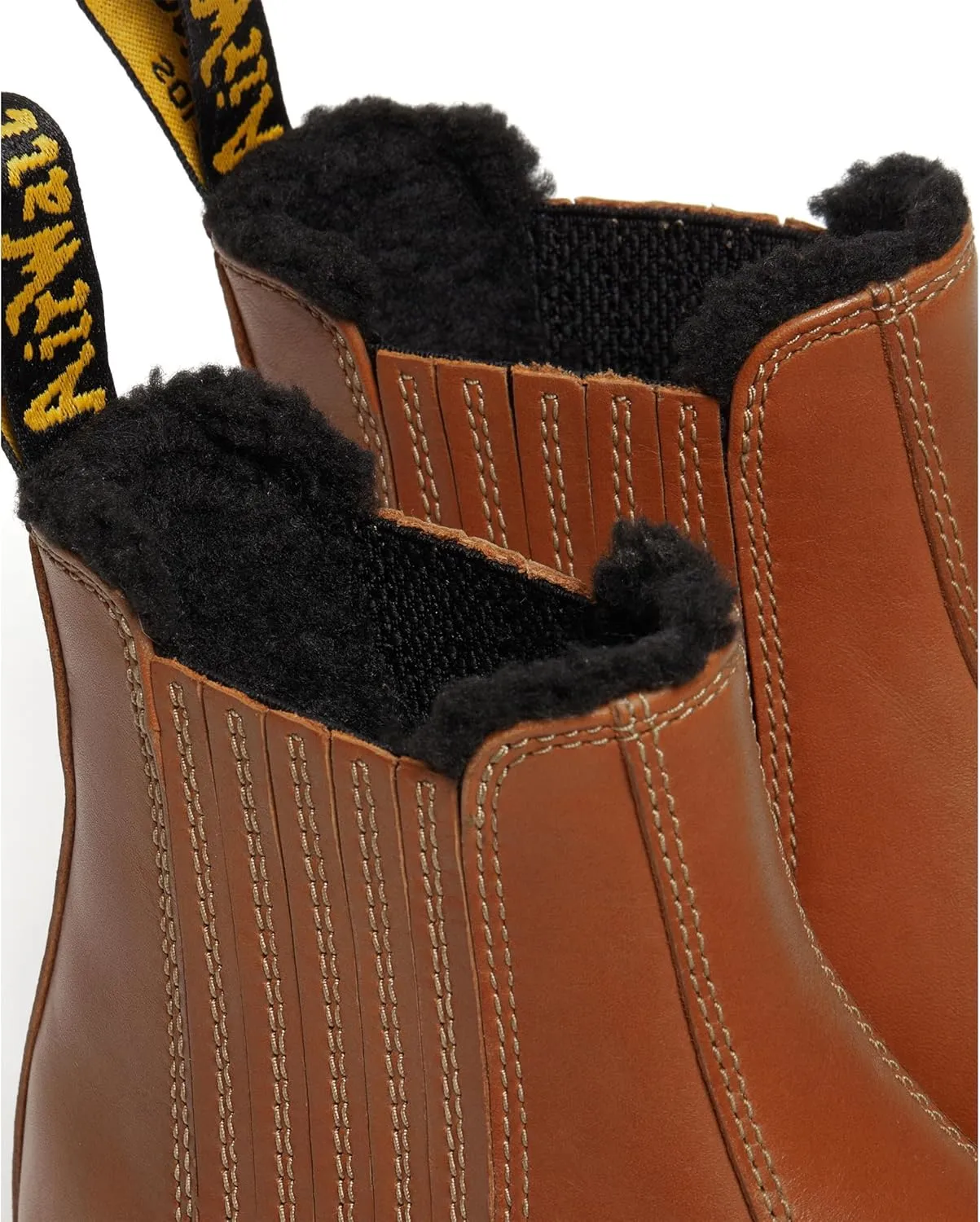 Dr. Martens Unisex-Adult Chelsea Boot