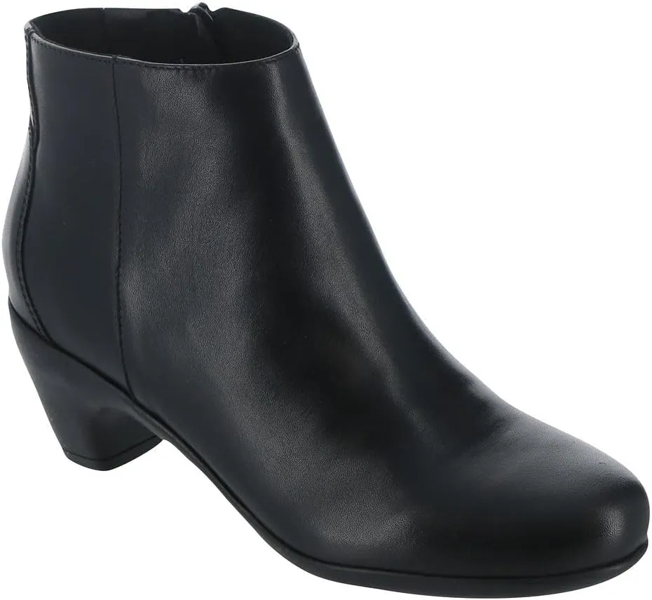 Easy Spirit Women's Camira Ankle Boot