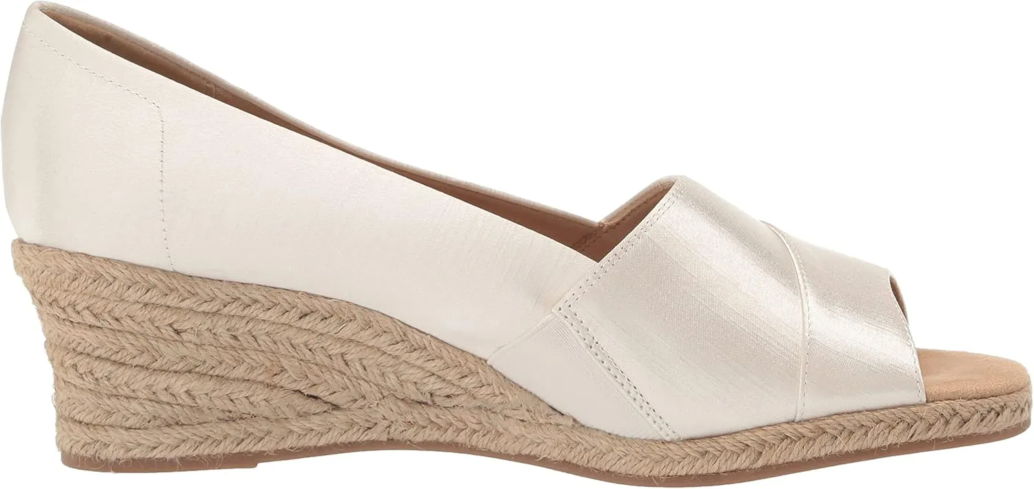 Easy Street Women's Jasper Wedge Sandal