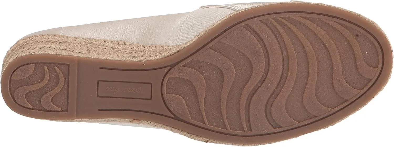 Easy Street Women's Jasper Wedge Sandal
