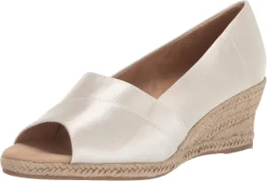 Easy Street Women's Jasper Wedge Sandal