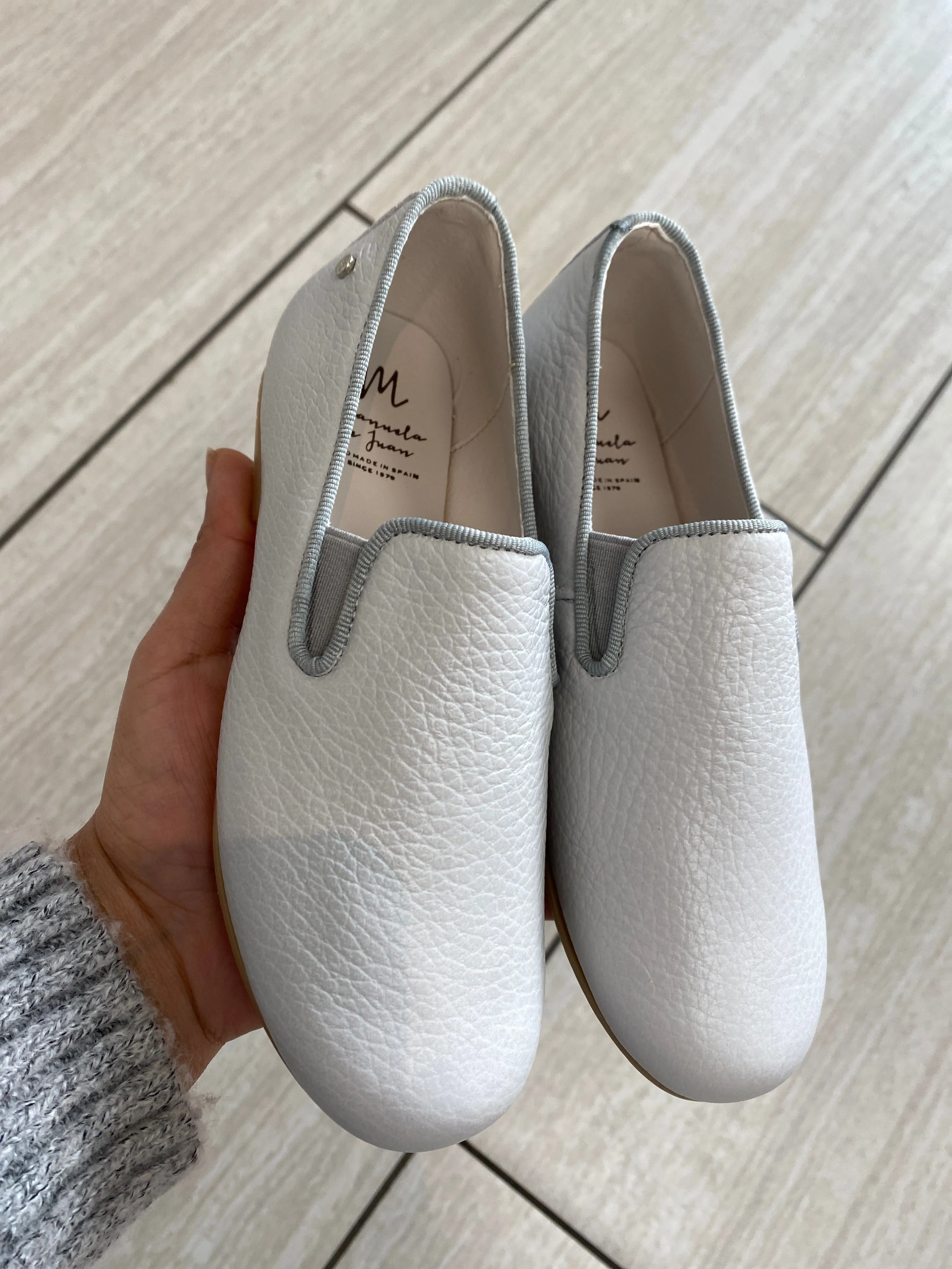 Manuela Light Gray Pebbled Smoking Loafer
