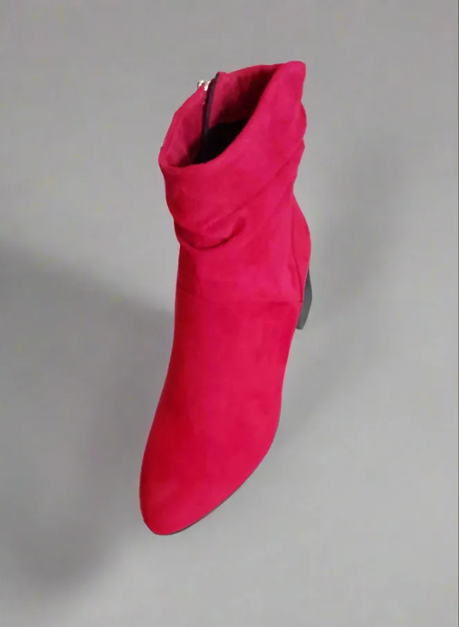 Marco Tozzi  Heeled Ankle boot in Dark Red and Dark Navy