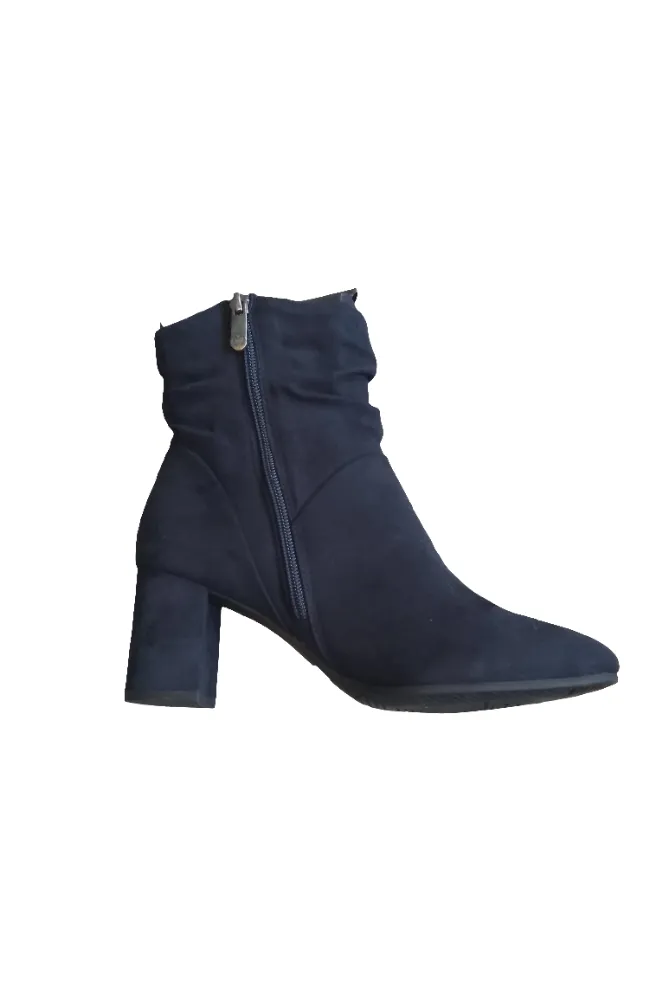 Marco Tozzi  Heeled Ankle boot in Dark Red and Dark Navy