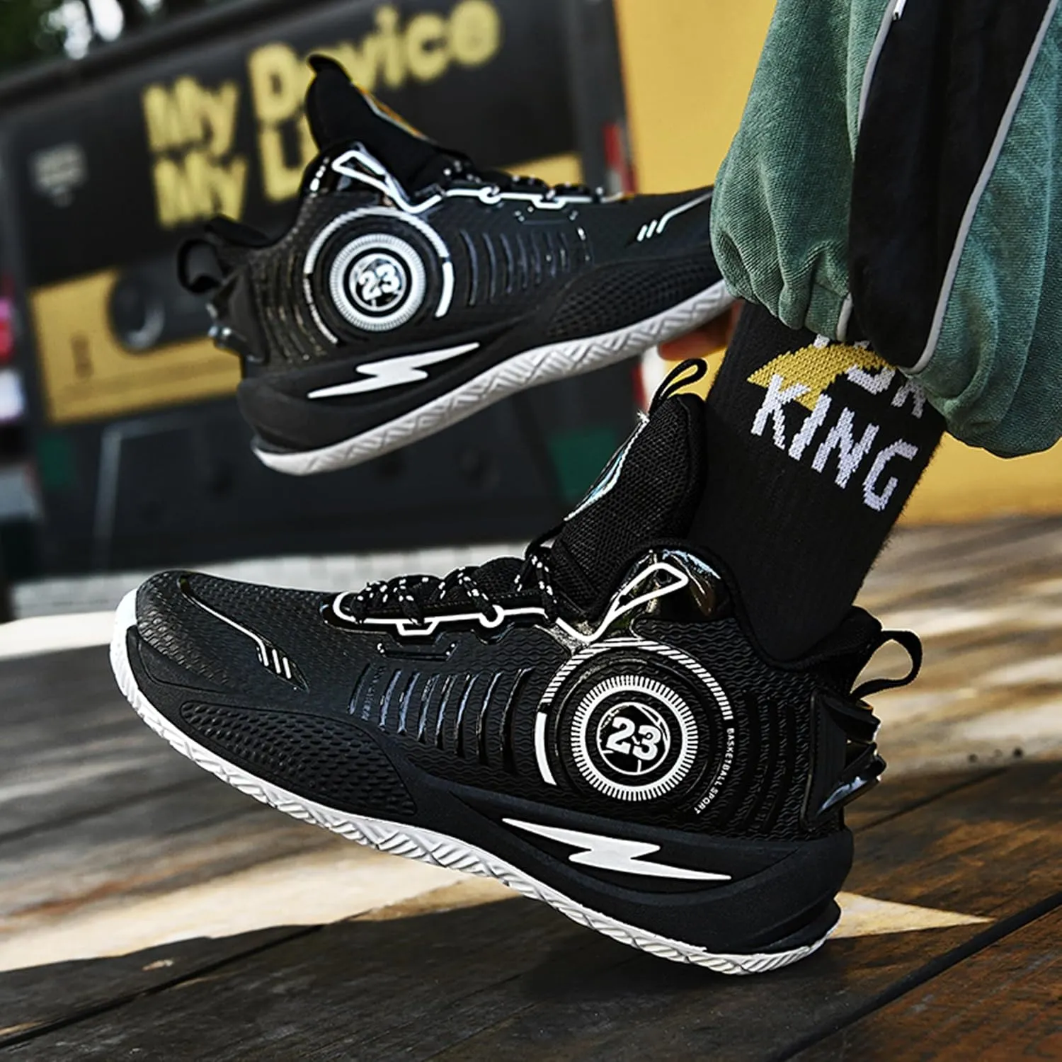 Men's Basketball Shoes High Top Anti Slip Shock-Absorbing Running Shoes Fashionable Durable Training Boots