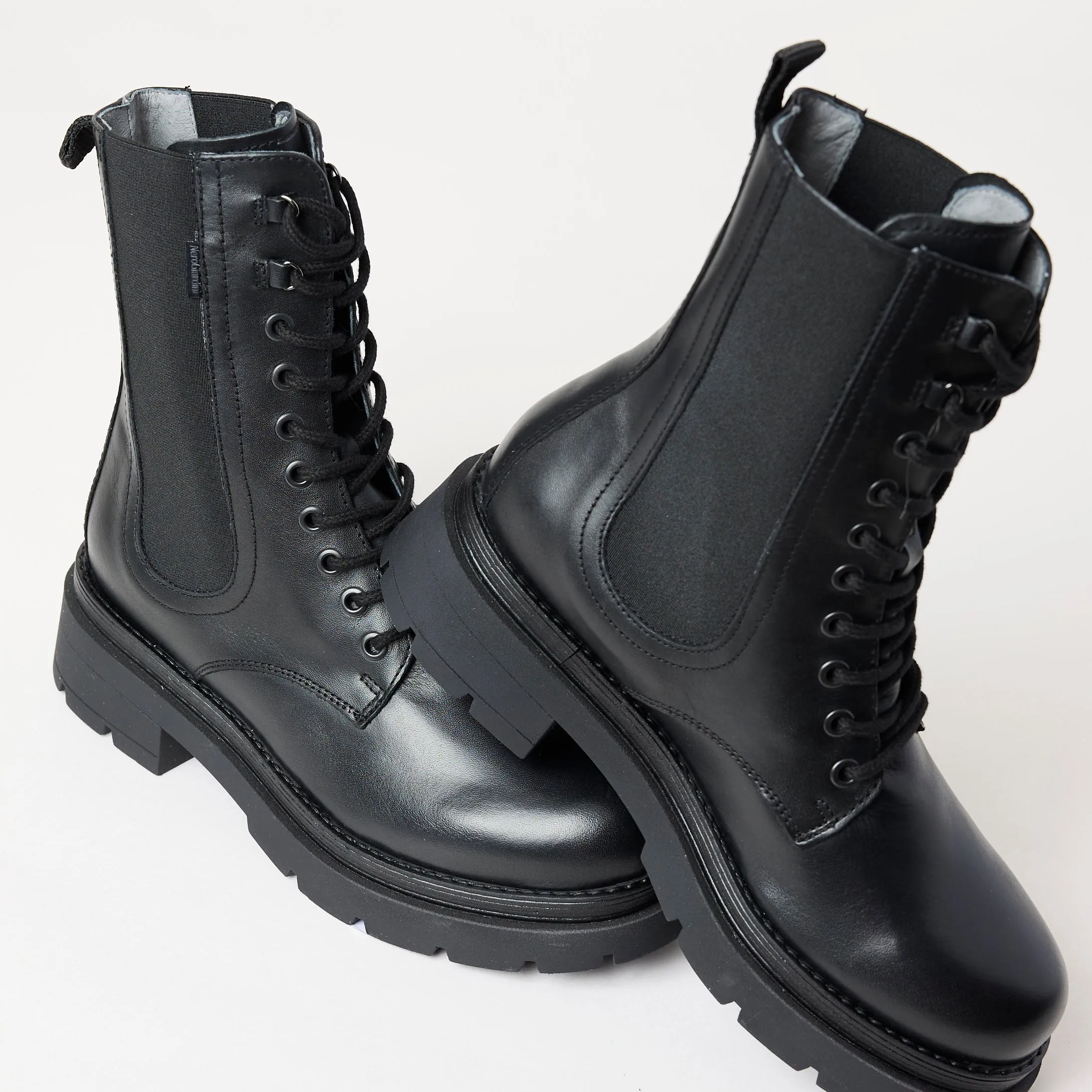 NeroGiardini Black Leather Ankle Boots