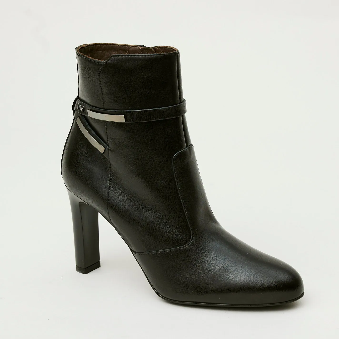 NeroGiardini Black Leather High Heeled Ankle Boots
