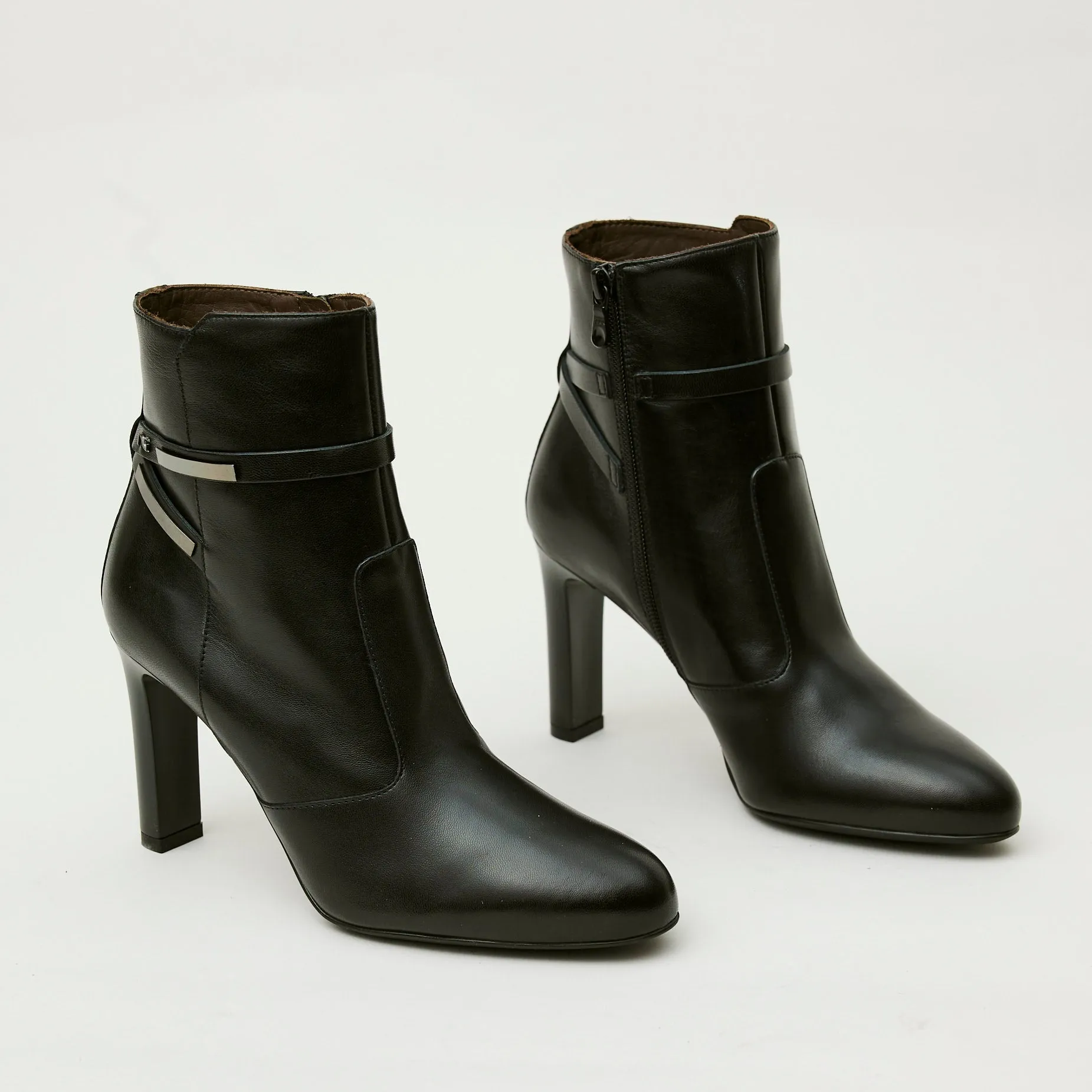 NeroGiardini Black Leather High Heeled Ankle Boots