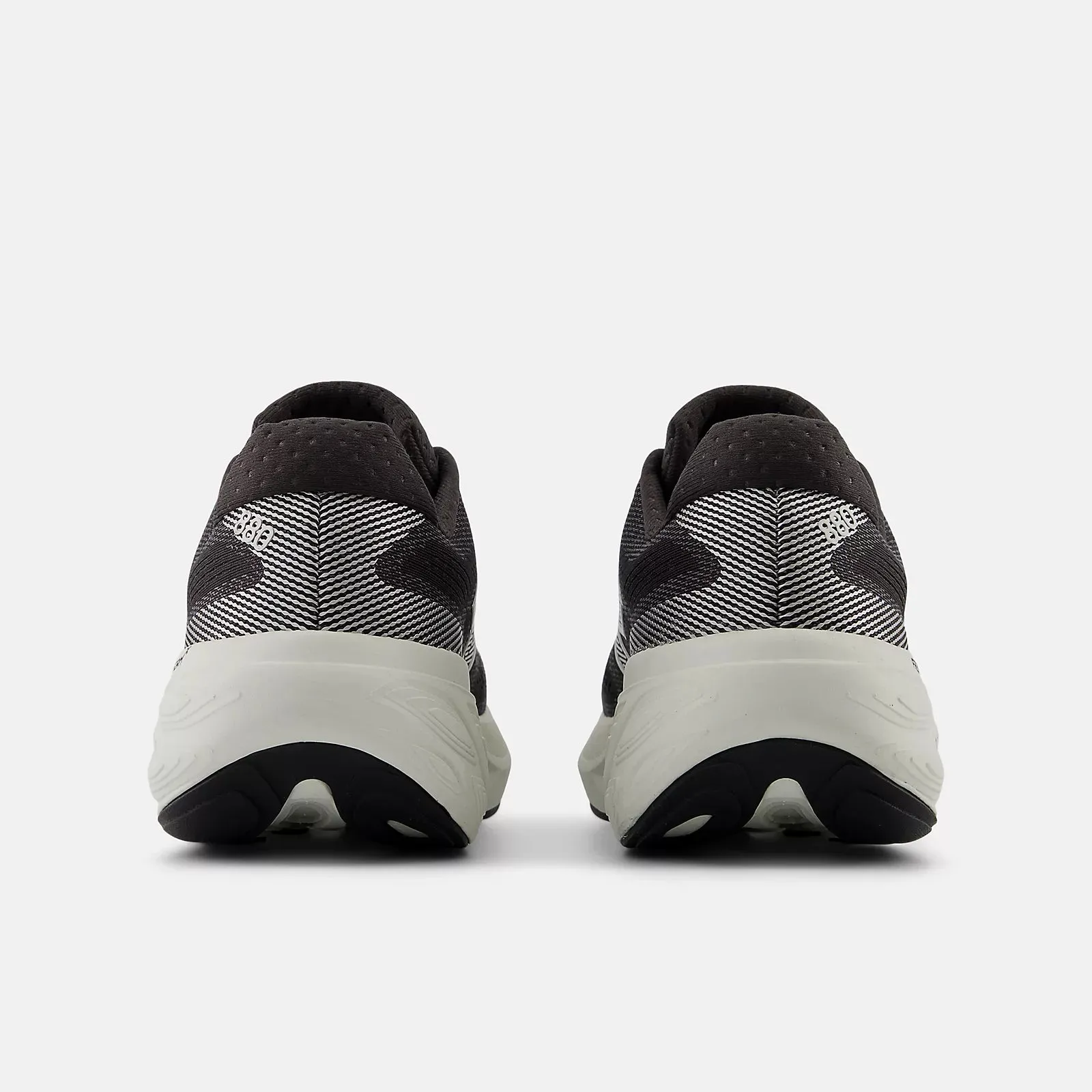 New Balance Women's Fresh Foam X 880v15 Black/White