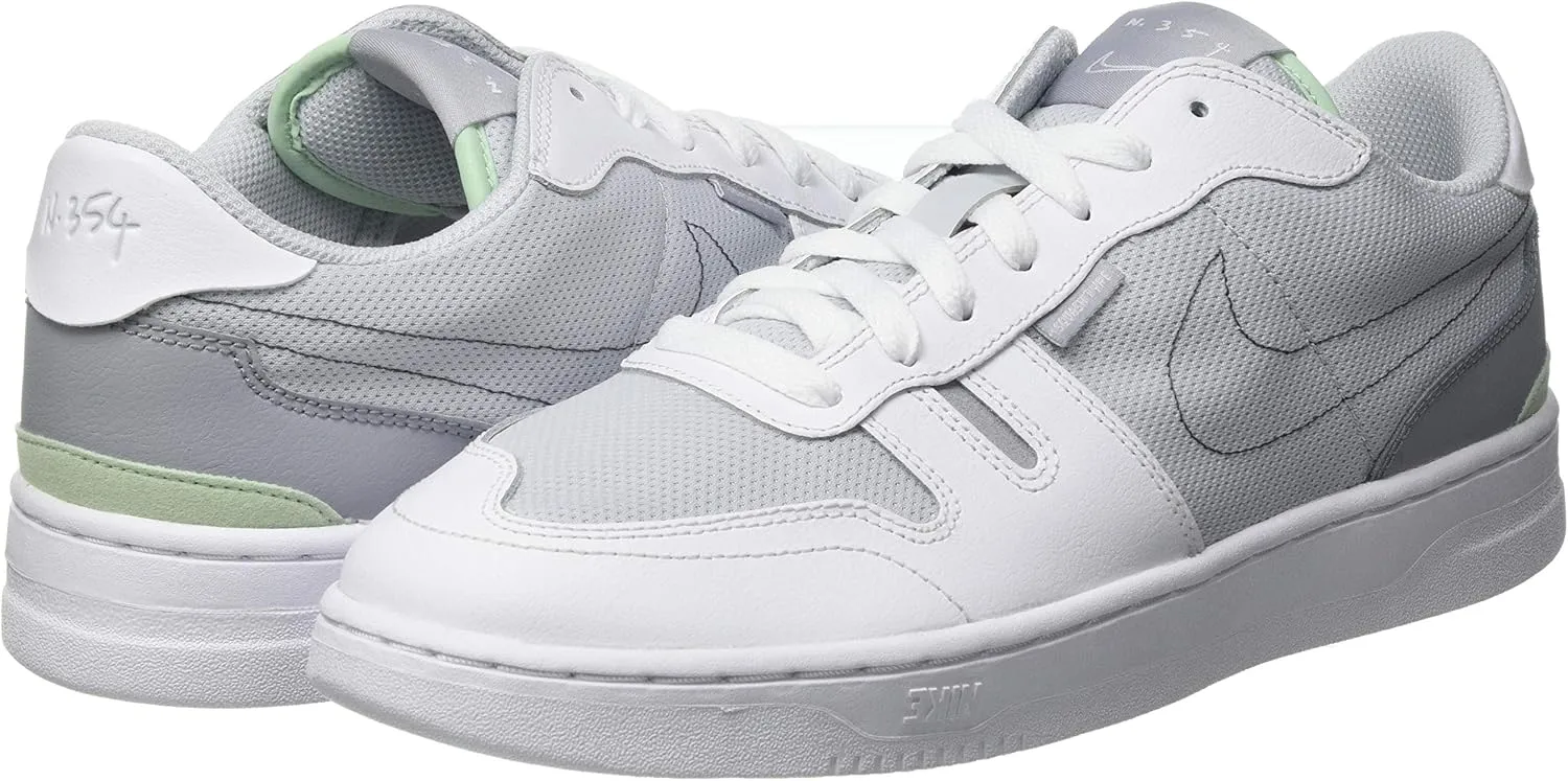 Nike Men's Tennis Shoe