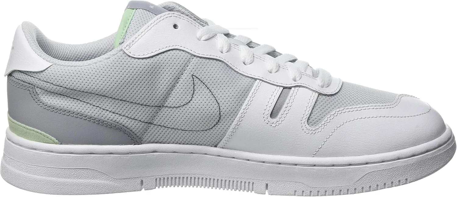 Nike Men's Tennis Shoe