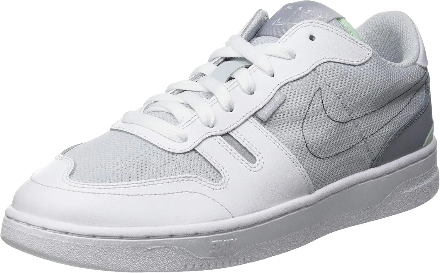 Nike Men's Tennis Shoe