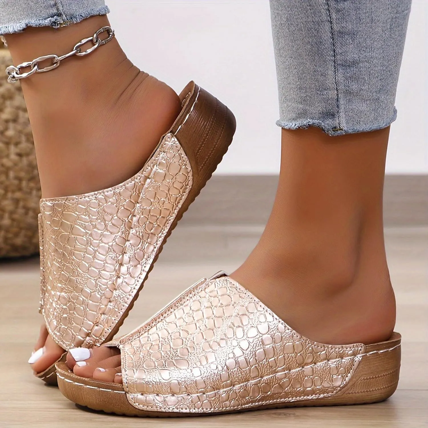 Orthopedic Sandals for Womens Arch Support Crocodile Pattern Dressy Leather Sandal Slip On Casual Open Toe Non-Slip Comfortable Shoes Summer Spring Stylish Beach Visits Festivals Party Shoe