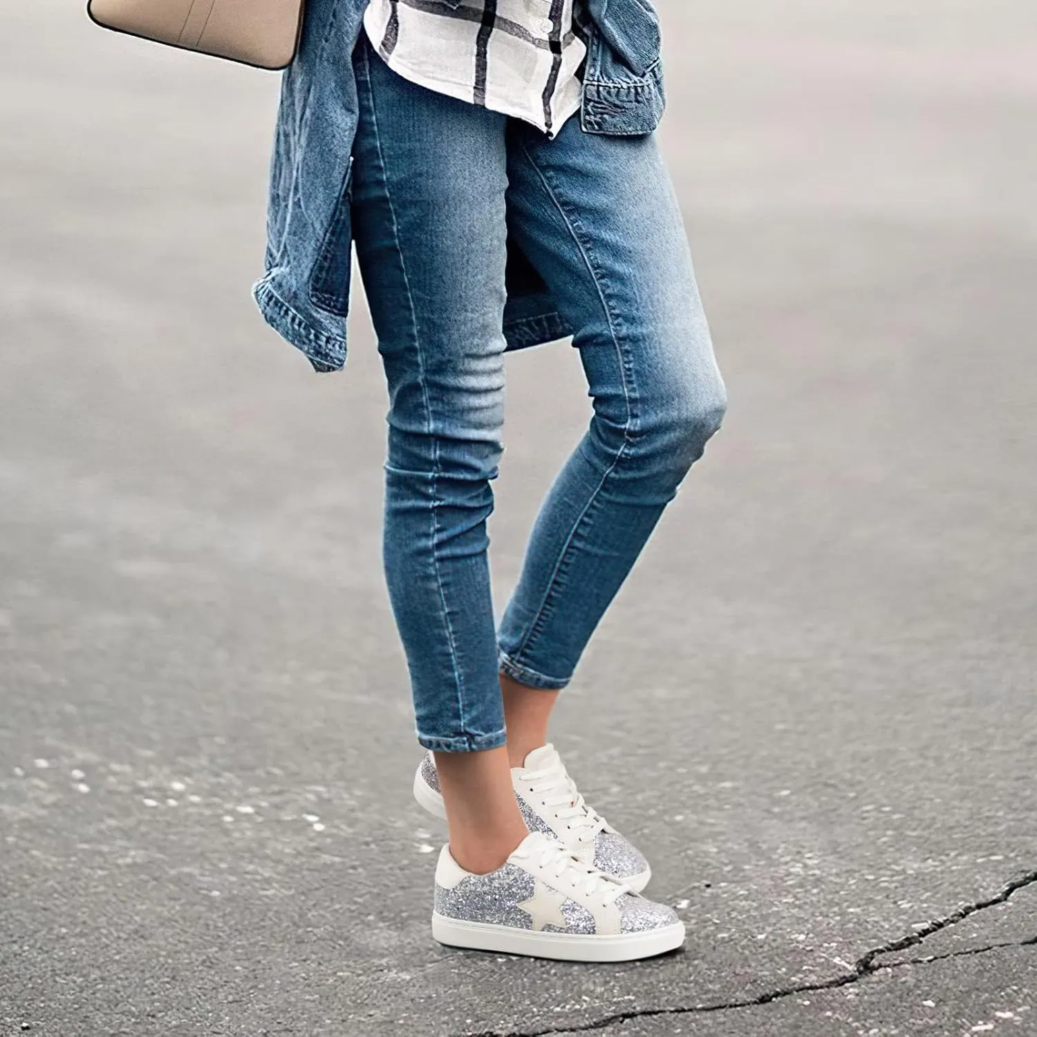 PARTY Women's Fashion Star Sneaker Lace Up Low Top Comfortable Cushioned Walking Shoes