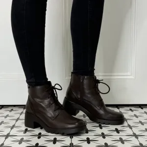 Pepe Menargues 21204 Laced Ankle Boots-BROWN