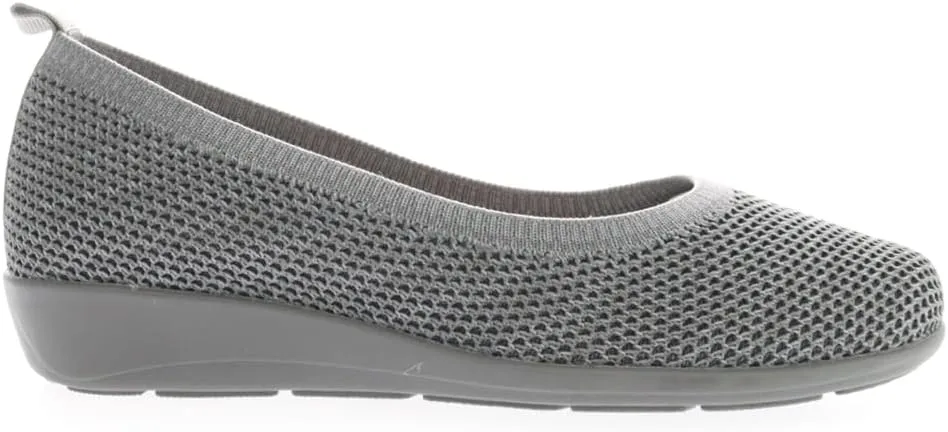 Propét Women's Yen Slip-On Shoe