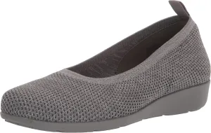 Propét Women's Yen Slip-On Shoe