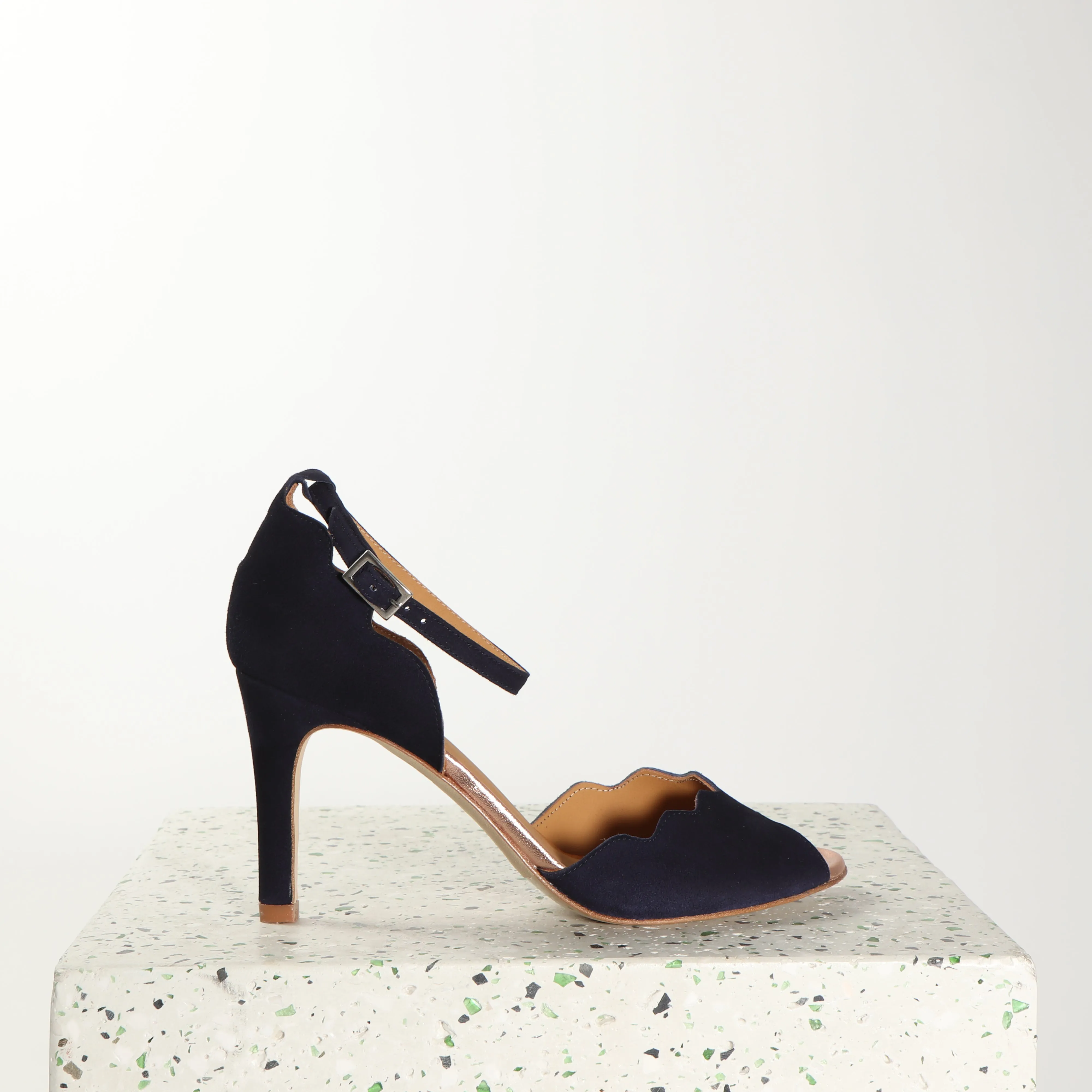 RIONA Suede Navy