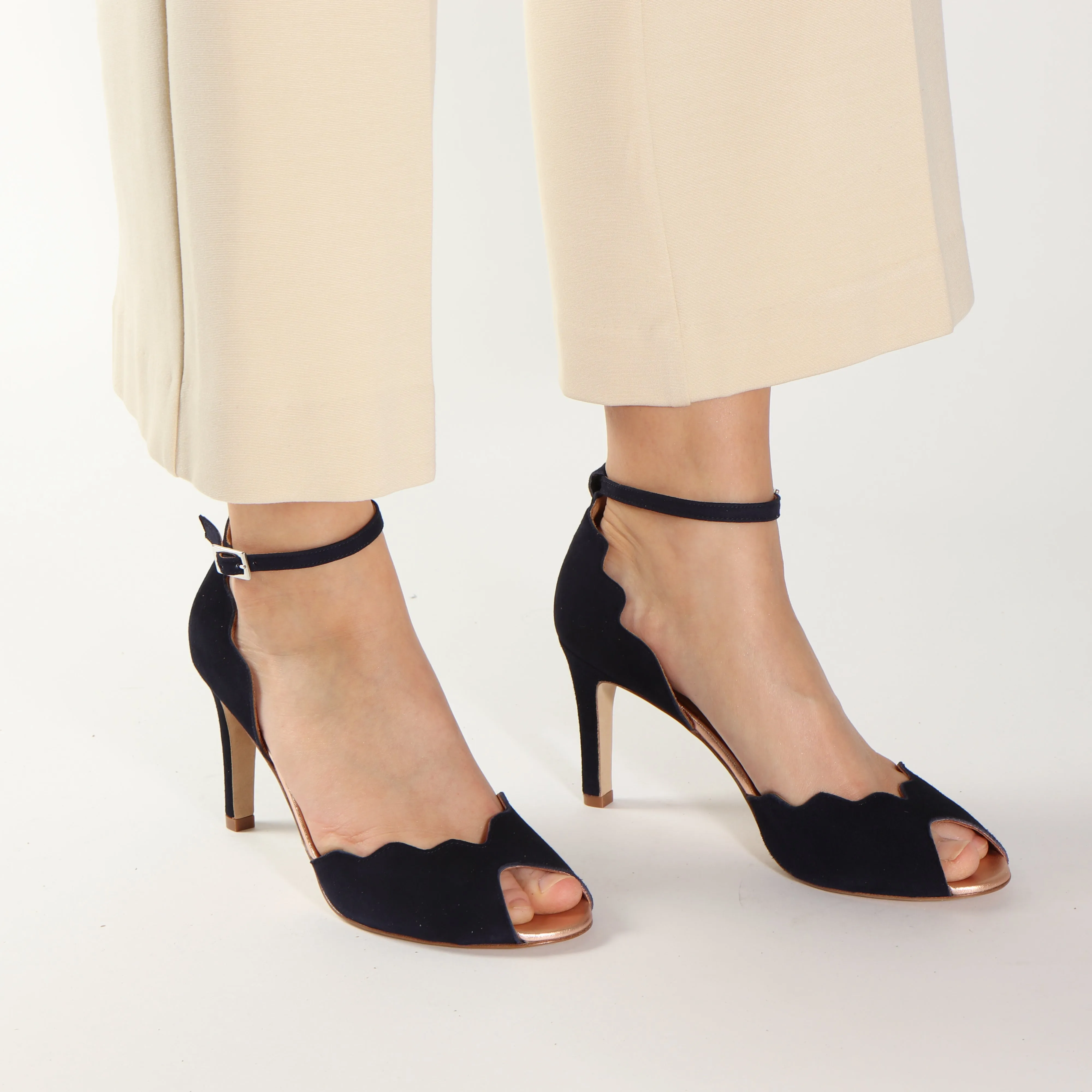 RIONA Suede Navy
