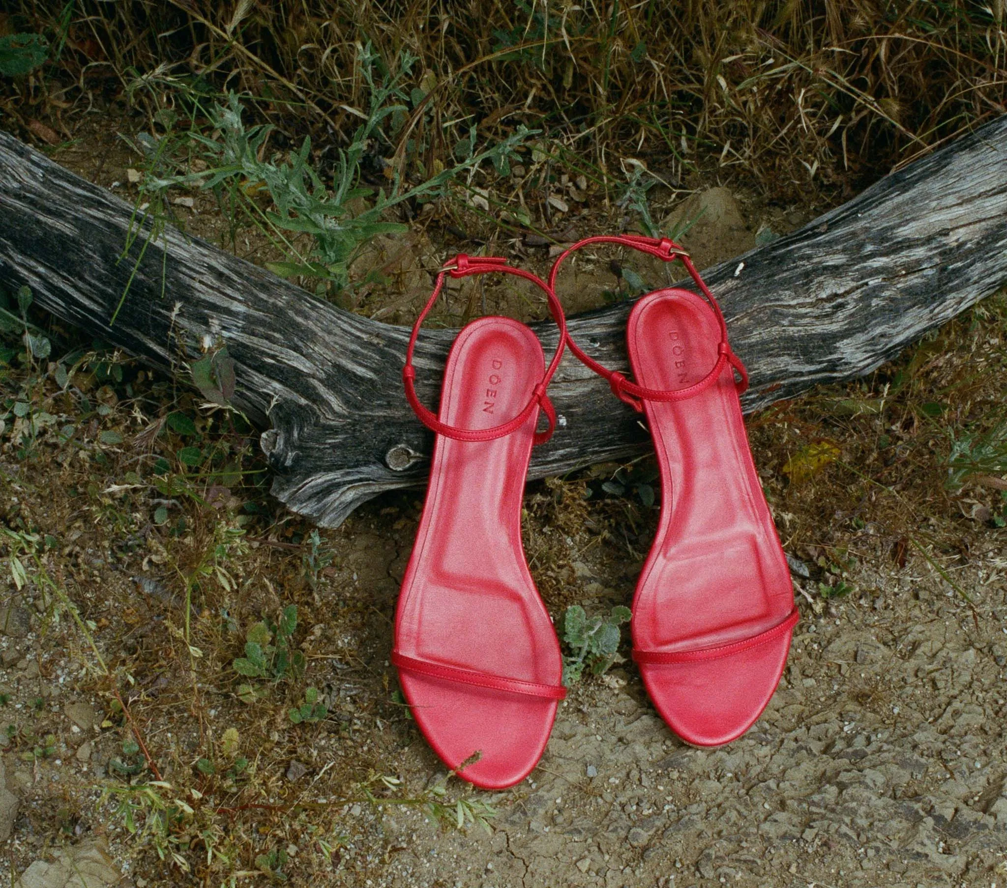 SARTENE SANDAL -- RED NAPPA