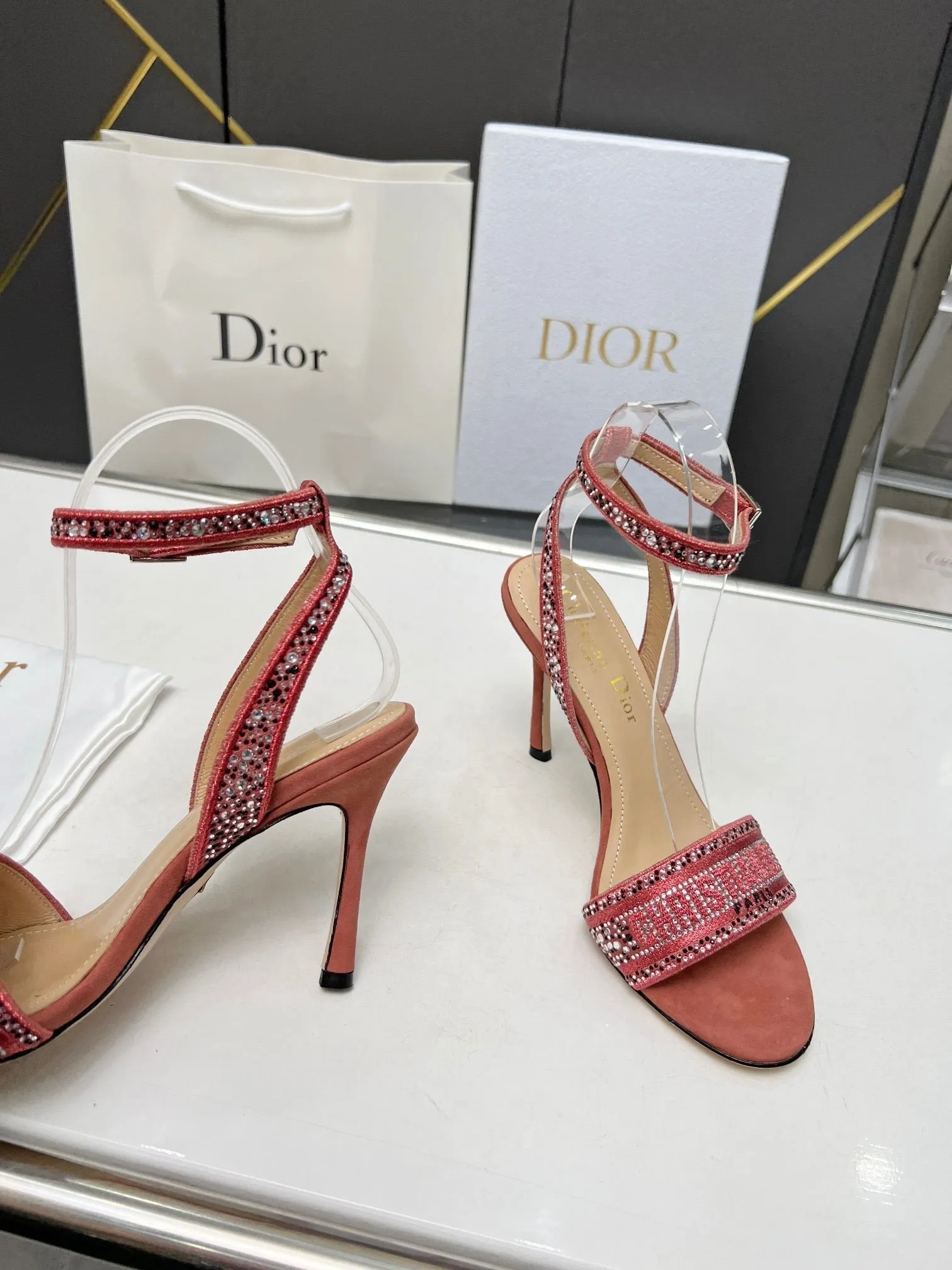 SE1110 DR Dway Heeled Sandal /  Size5-10