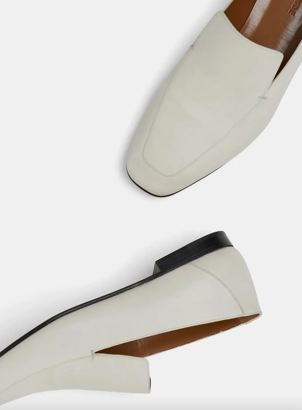 Soft Ecru Loafer, Trend-setting Voice-controlled