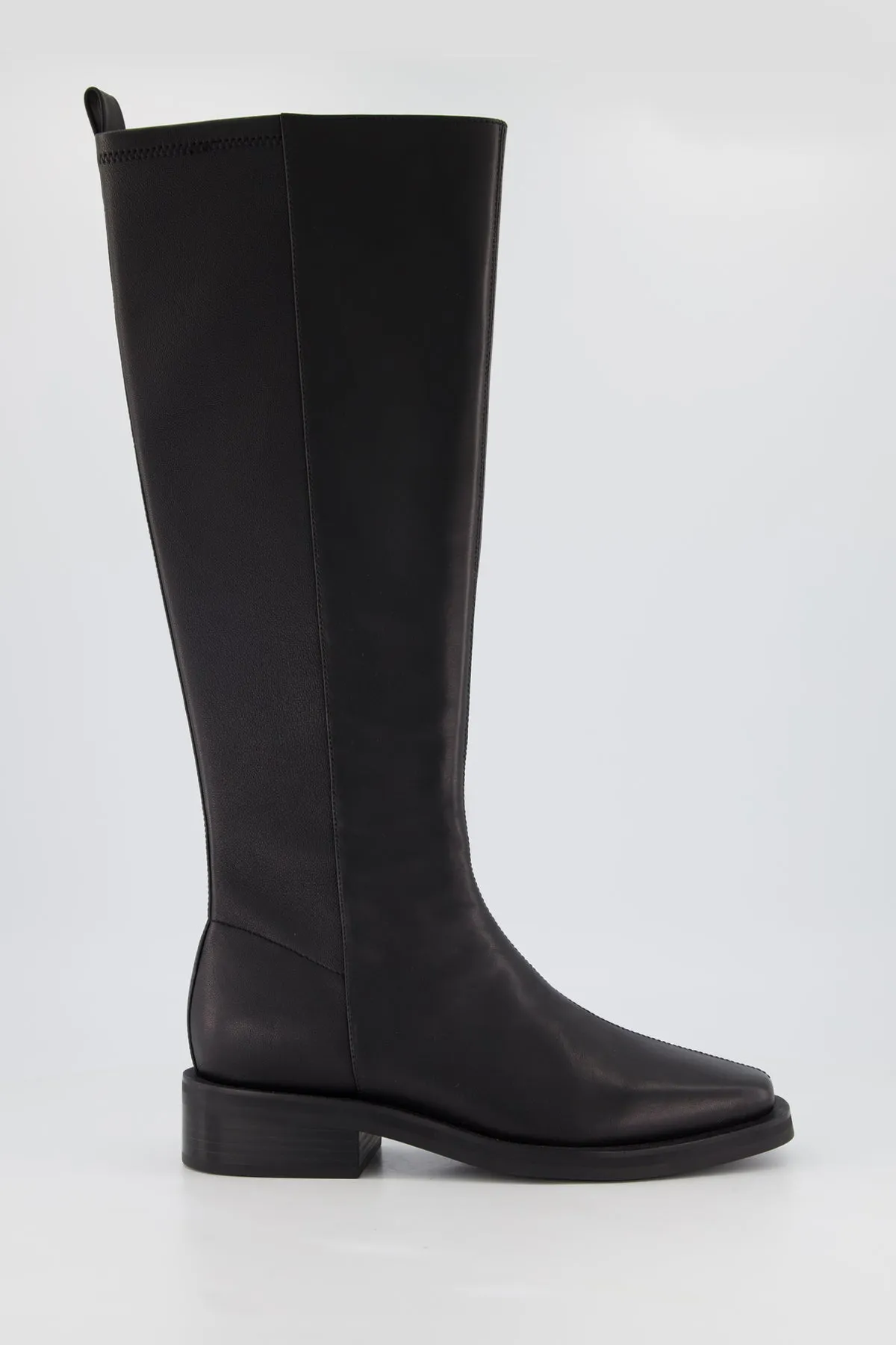 Vikki | Black