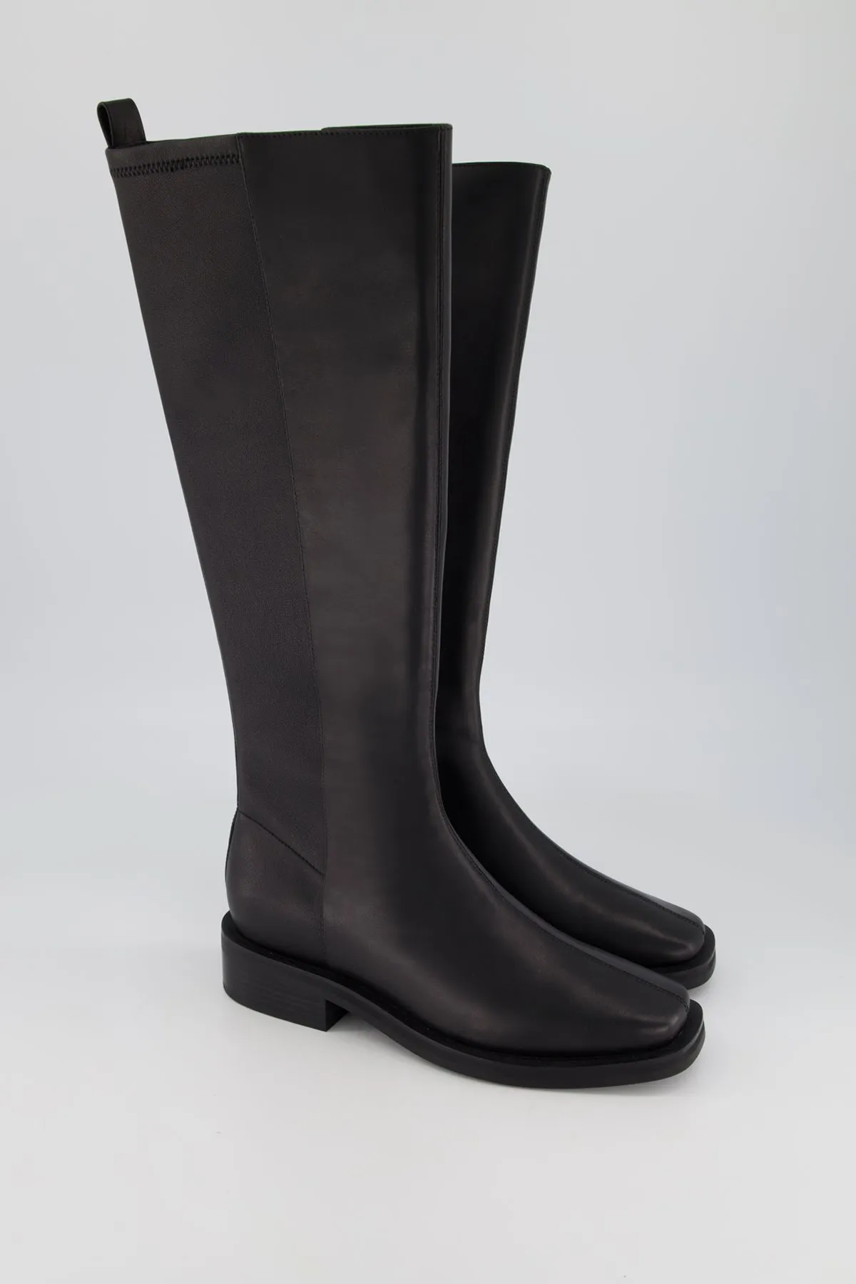 Vikki | Black