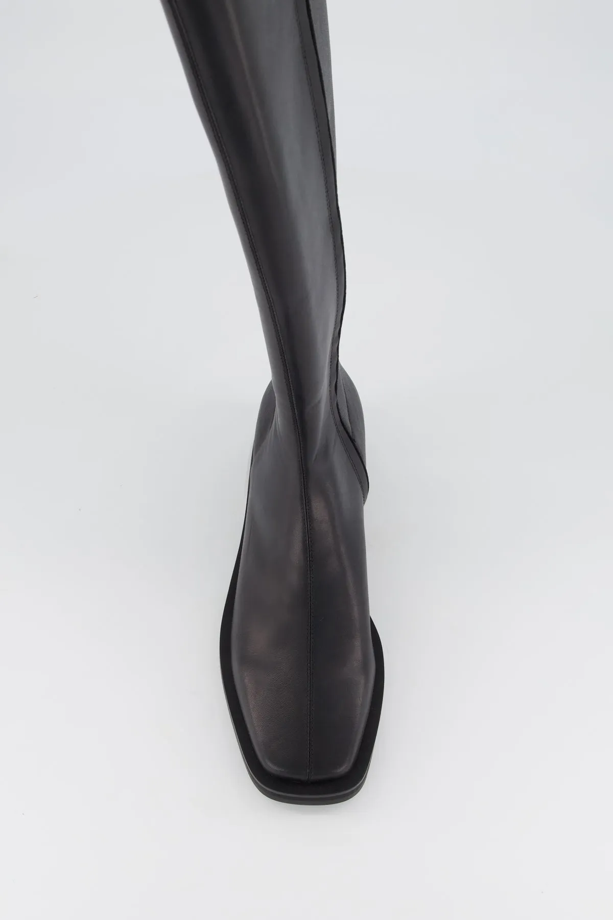 Vikki | Black