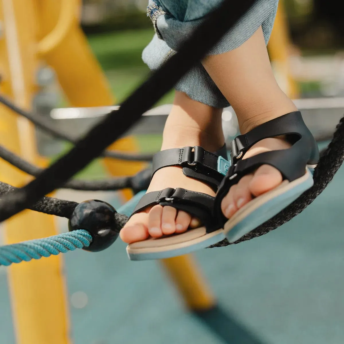 Wilder Sandal in Black/Blue