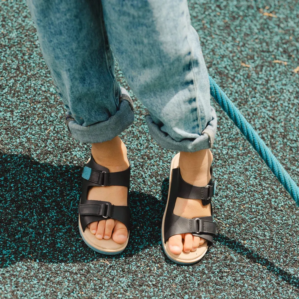 Wilder Sandal in Black/Blue